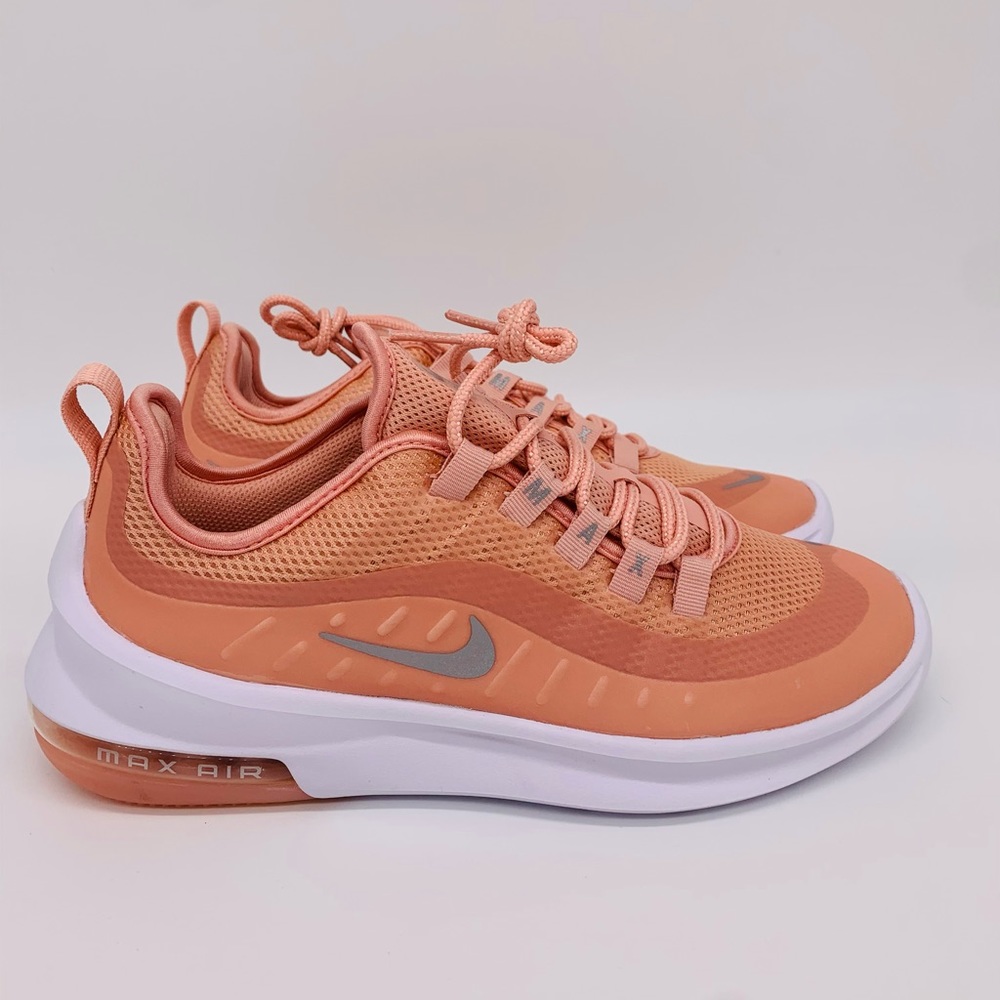 WMNS Nike Air Max Axis Prem - Picture 2 of 11